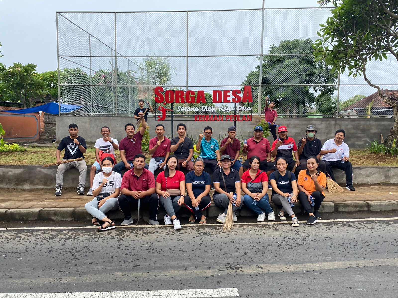 Kegiatan JUMPA BERLIAN (Jumat Pagi Bersih Lingkungan)