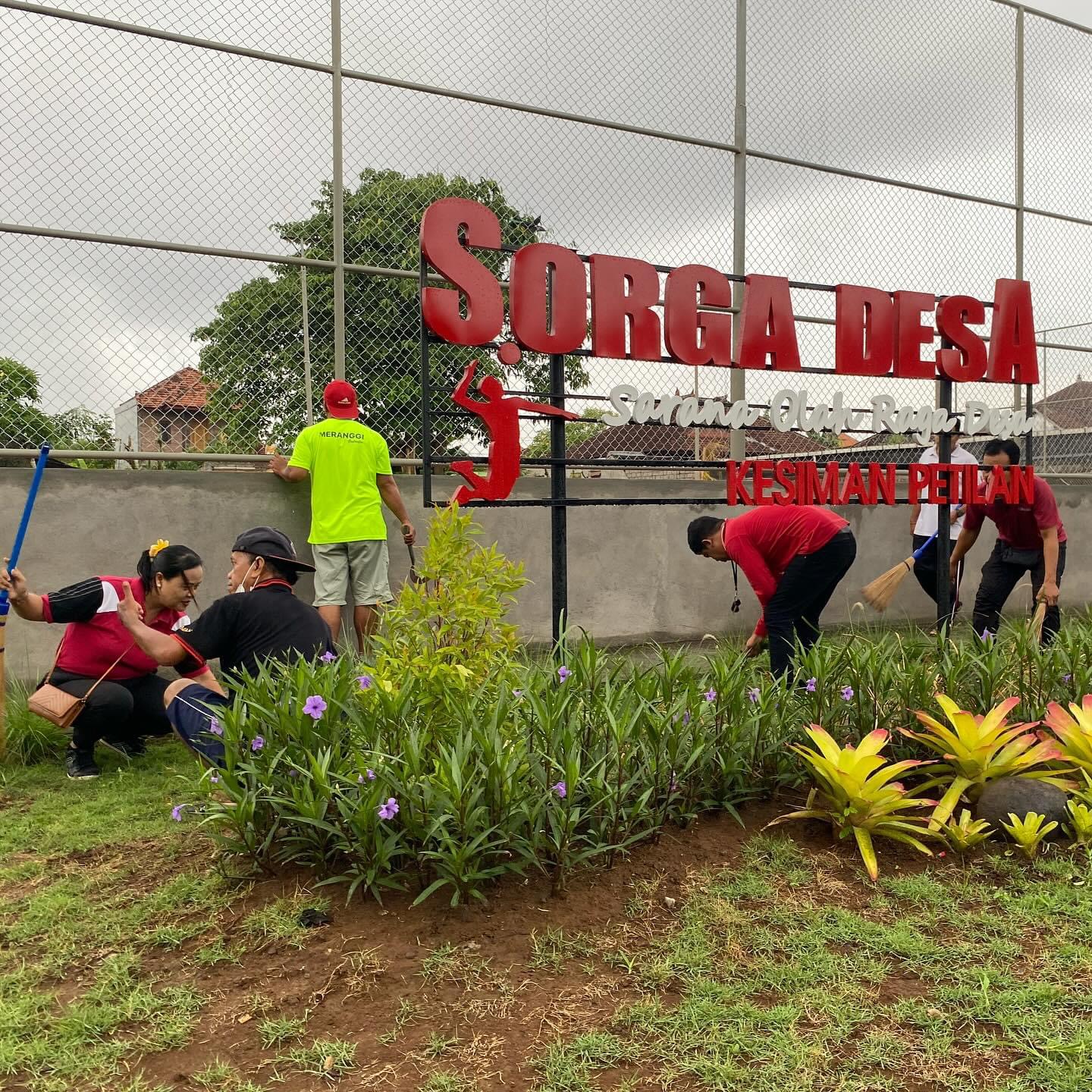 Kegiatan JUMPA BERLIAN (Jumat Pagi Bersih Lingkungan)