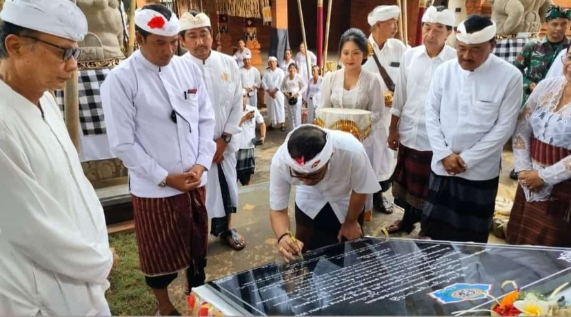 Melaspas Bale Agung Desa Adat Kesiman