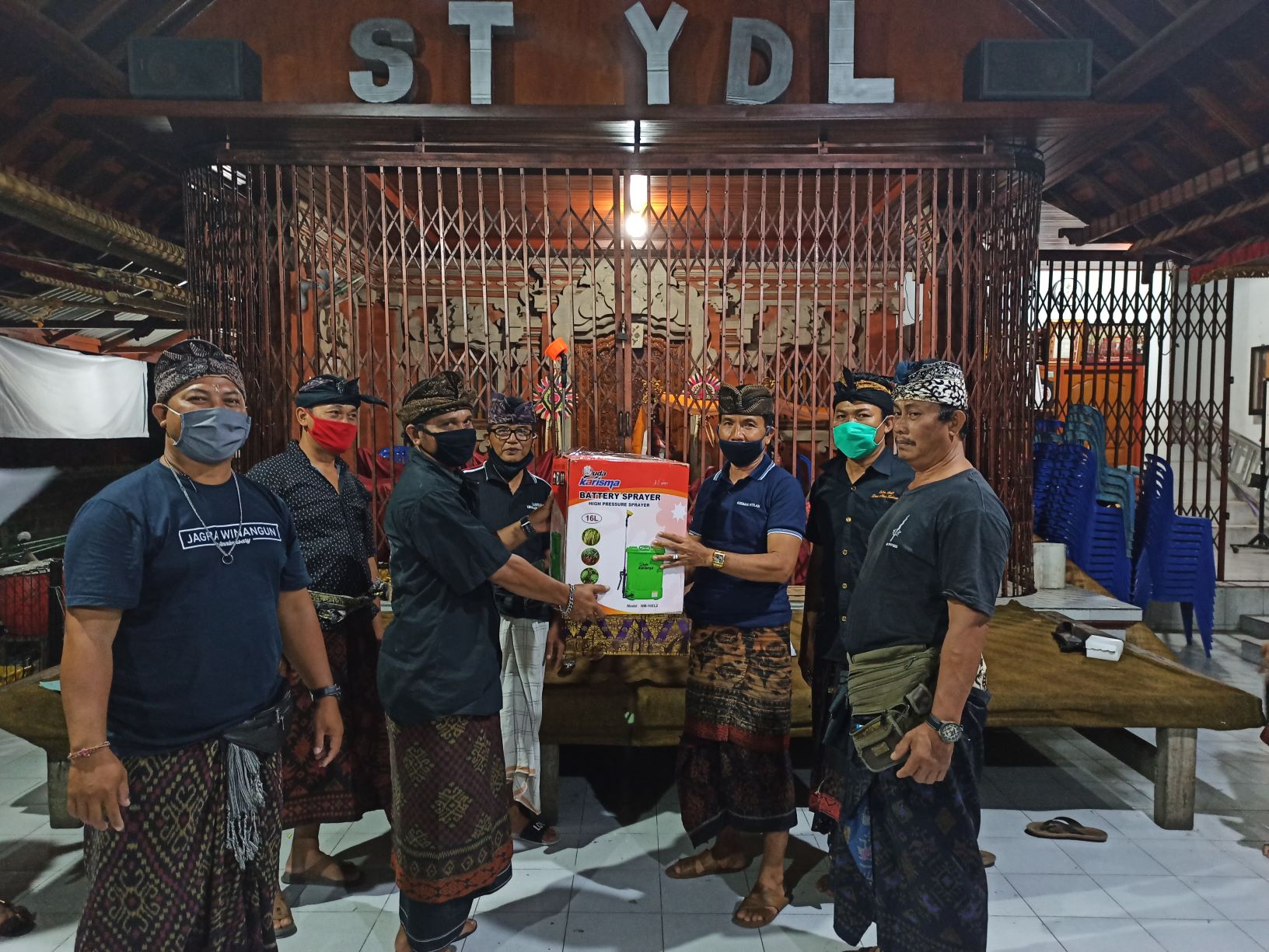 PENYERAHAN BANTUAN SARANA PENGENDALIAN COVID-19